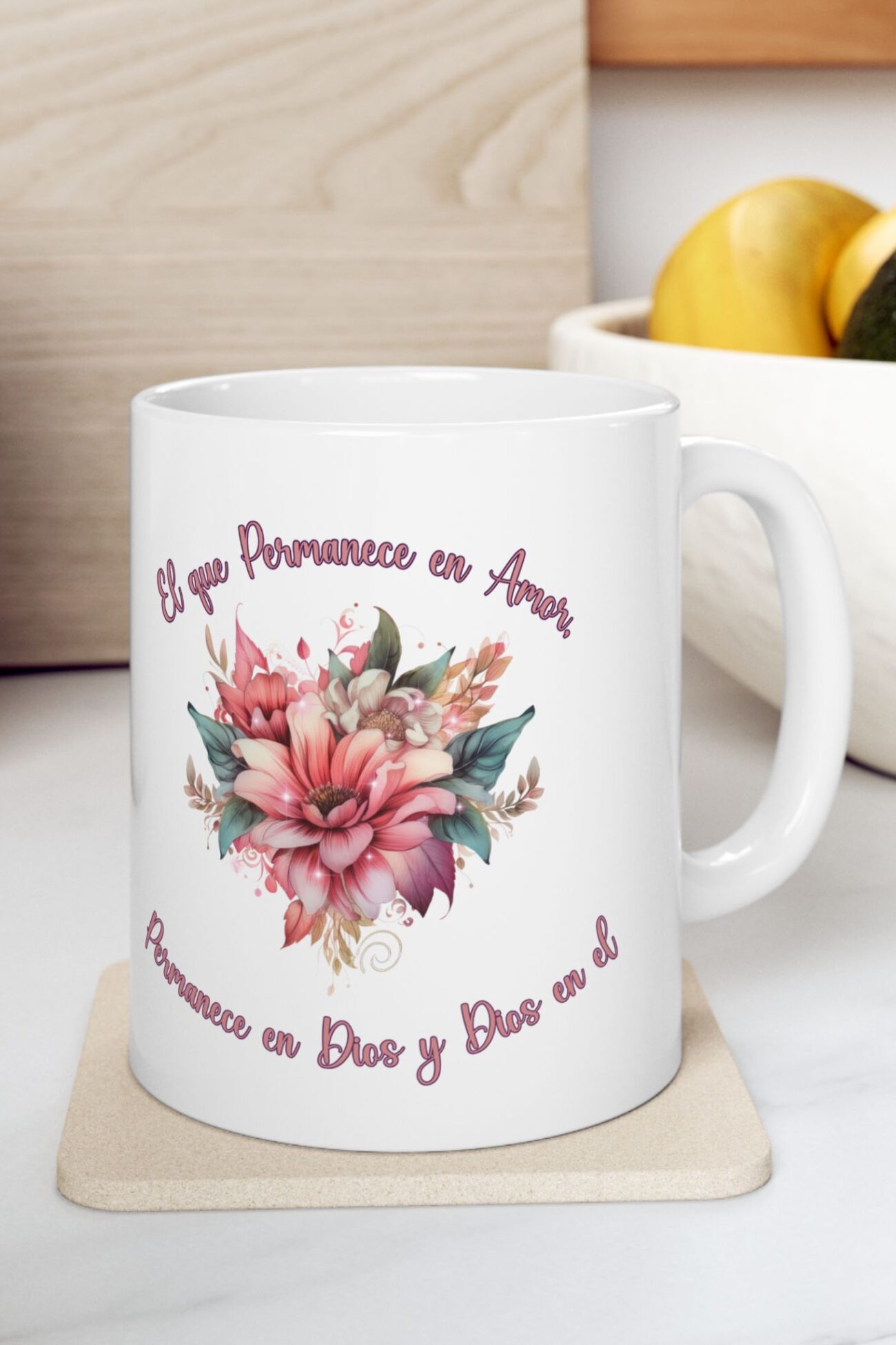 El que permanece en amor permanece en Dios Taza de Ceramica