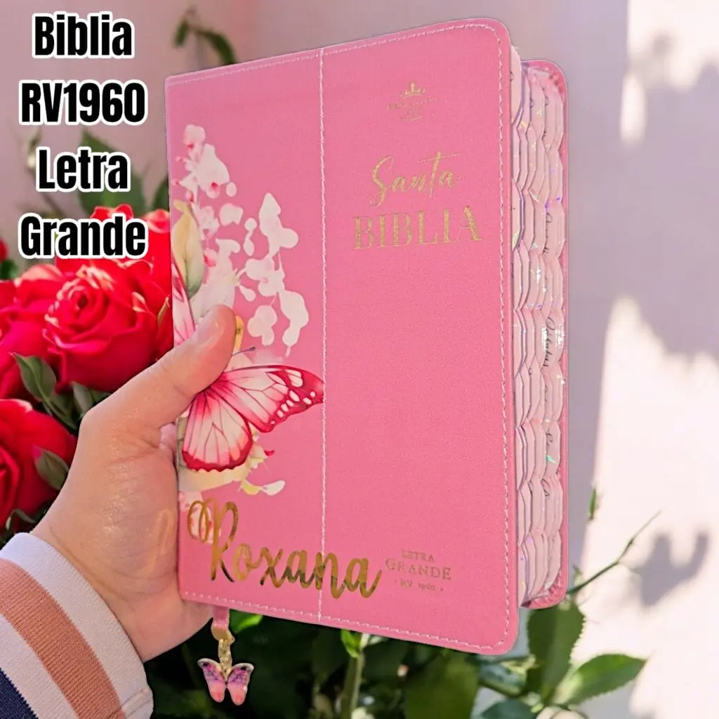 Biblia Personalizada Rosada de Mariposa - Letra Grande de 12 Puntos - Reina Valera 1960 - Tamaño Compacta - Español