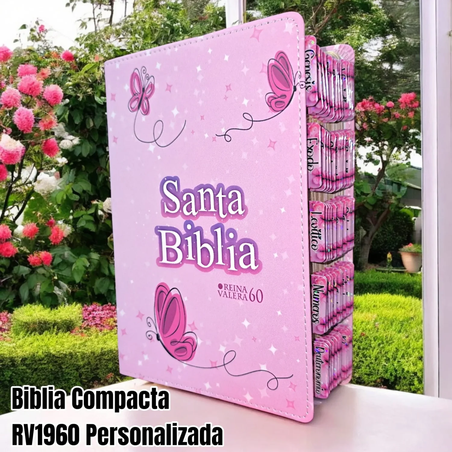 Biblia Personalizada Rosada de Mariposas para Niñas - Letra Pequeña de 10 Puntos - Reina Valera 1960 - Tamaño Compacta - Español