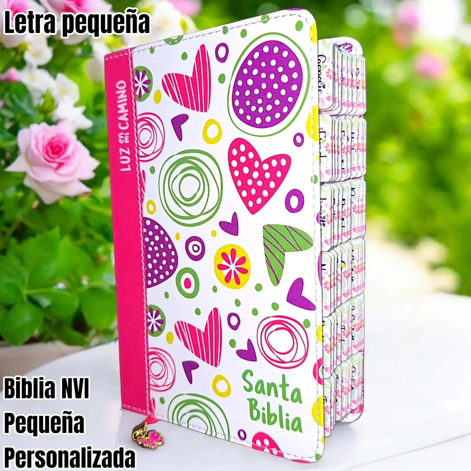 Biblia Personalizada Rosada Luz en mi Camino para Niñas - Letra Pequeña de 7.5 Puntos - NVI (Nueva Versión Internacional) - Tamaño Compacta - Español