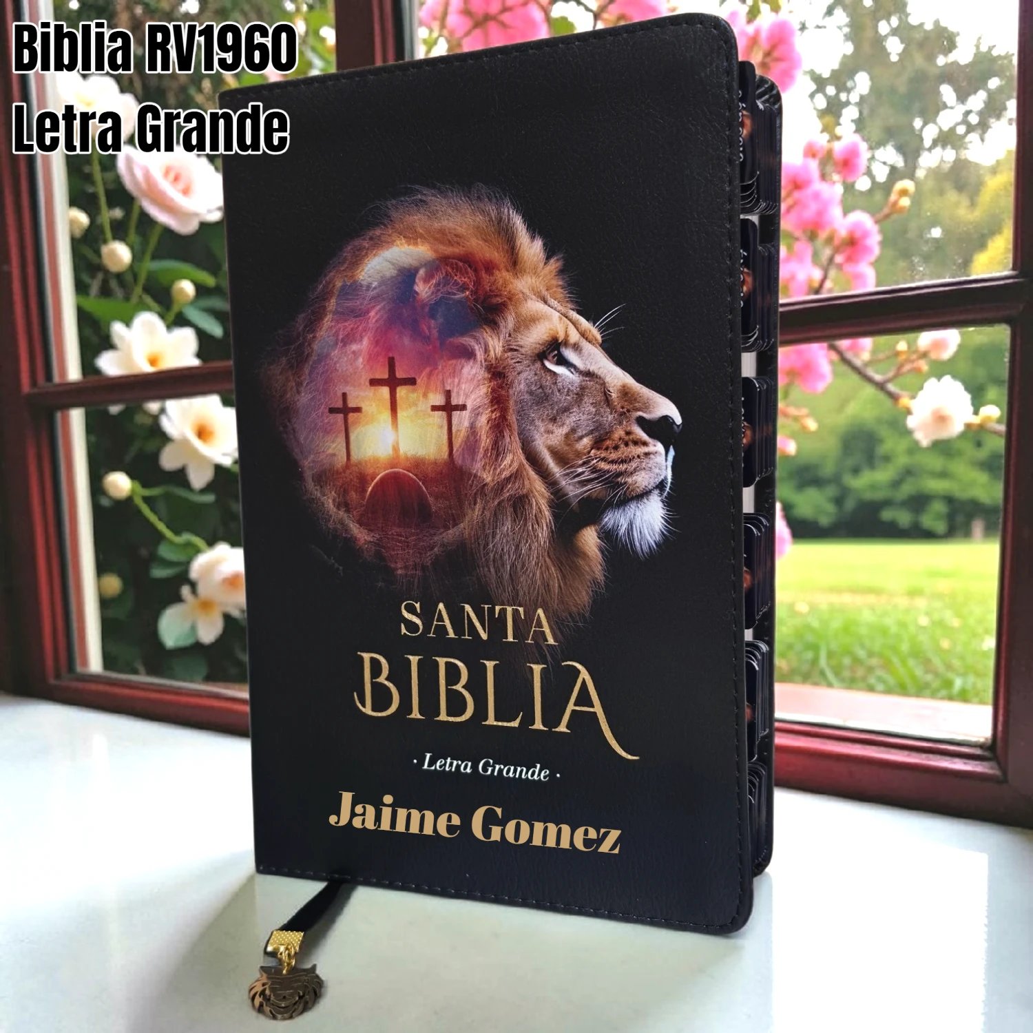 Biblia Personalizada de León de Victoria - Letra Grande de 12 Puntos - Reina Valera 1960 - Tamaño Manual - Español