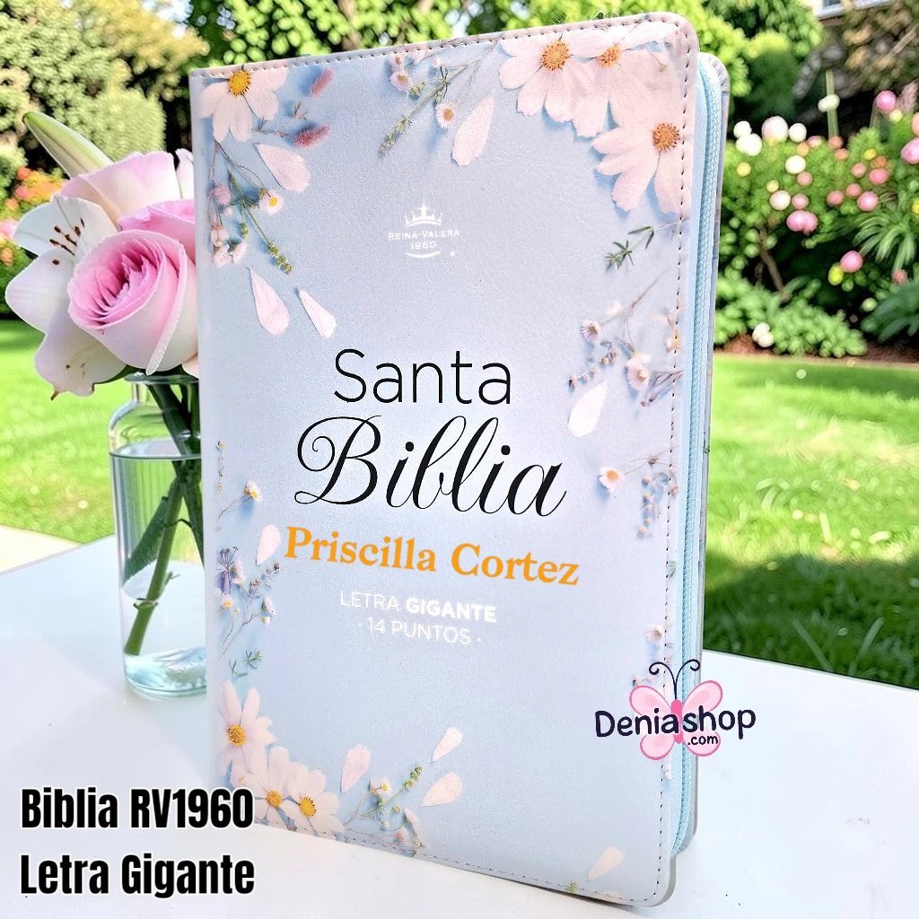 Biblia Personalizada Celeste con Margaritas - Letra Gigante de 14 Puntos - Reina Valera 1960 - Tamaño Regular con Cierre - Español