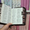 Biblia Personalizada Leon de Juda - Letra Grande de 11 Puntos - Reina Valera 1960 - Tamaño Compacta con Cierre - Español