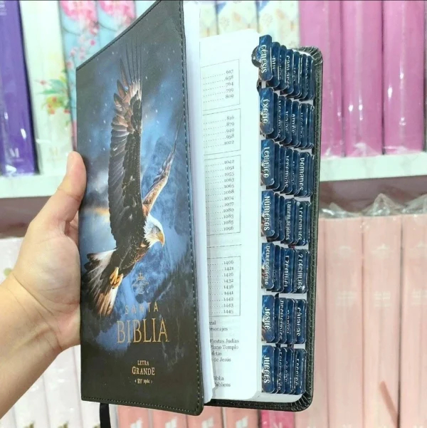 Biblia Personalizada de Águila - Letra Grande de 12 Puntos - Reina Valera 1960 - Tamaño  Regular - Español