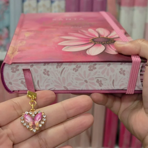 Biblia Personalizada Rosada con Flor - Letra Grande de 12 Puntos - Reina Valera 1960 - Tapa Dura - Tamaño Regular - Español