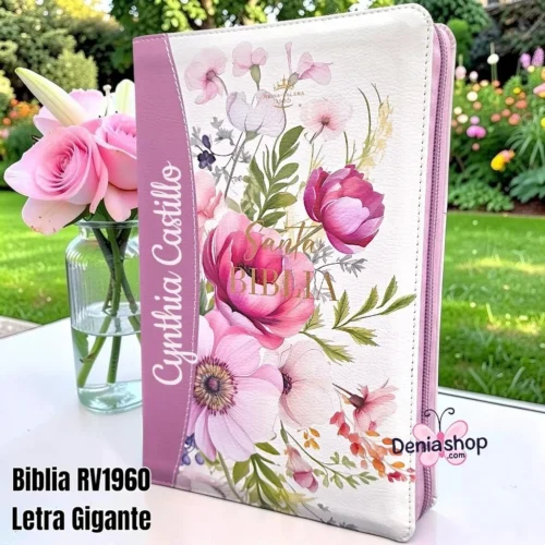 Biblia Personalizada Morado Lila Floral - Letra Gigante de 14 Puntos - Reina Valera 1960 - Tamaño Regular con Cierre - Español