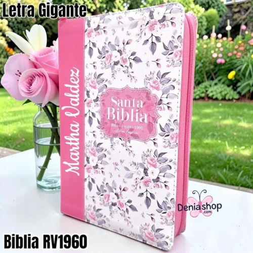 237656.jpg Biblia Personalizada Rosada Ramo Vintage - Letra Gigante de 14 Puntos - Reina Valera 1960 - Tamaño Regular con Cierre - Español
