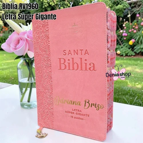 328611.jpg Biblia Personalizada Rosada – Letra Super Gigante 19 Puntos – Reina Valera 1960 – Tamaño Manual – Español